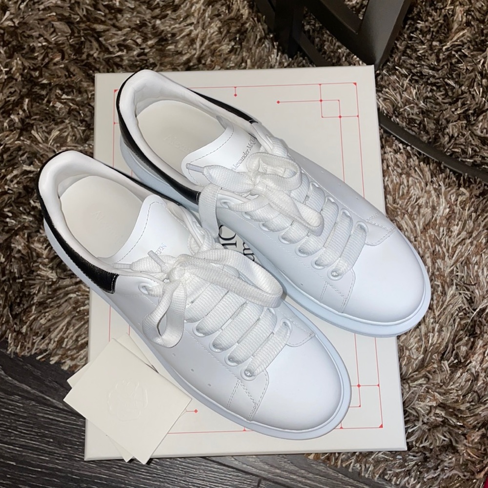 Alexander McQueen oversized women’s sneaker!